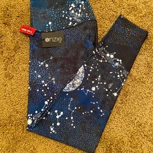 NWT! ONZIE Leggings
